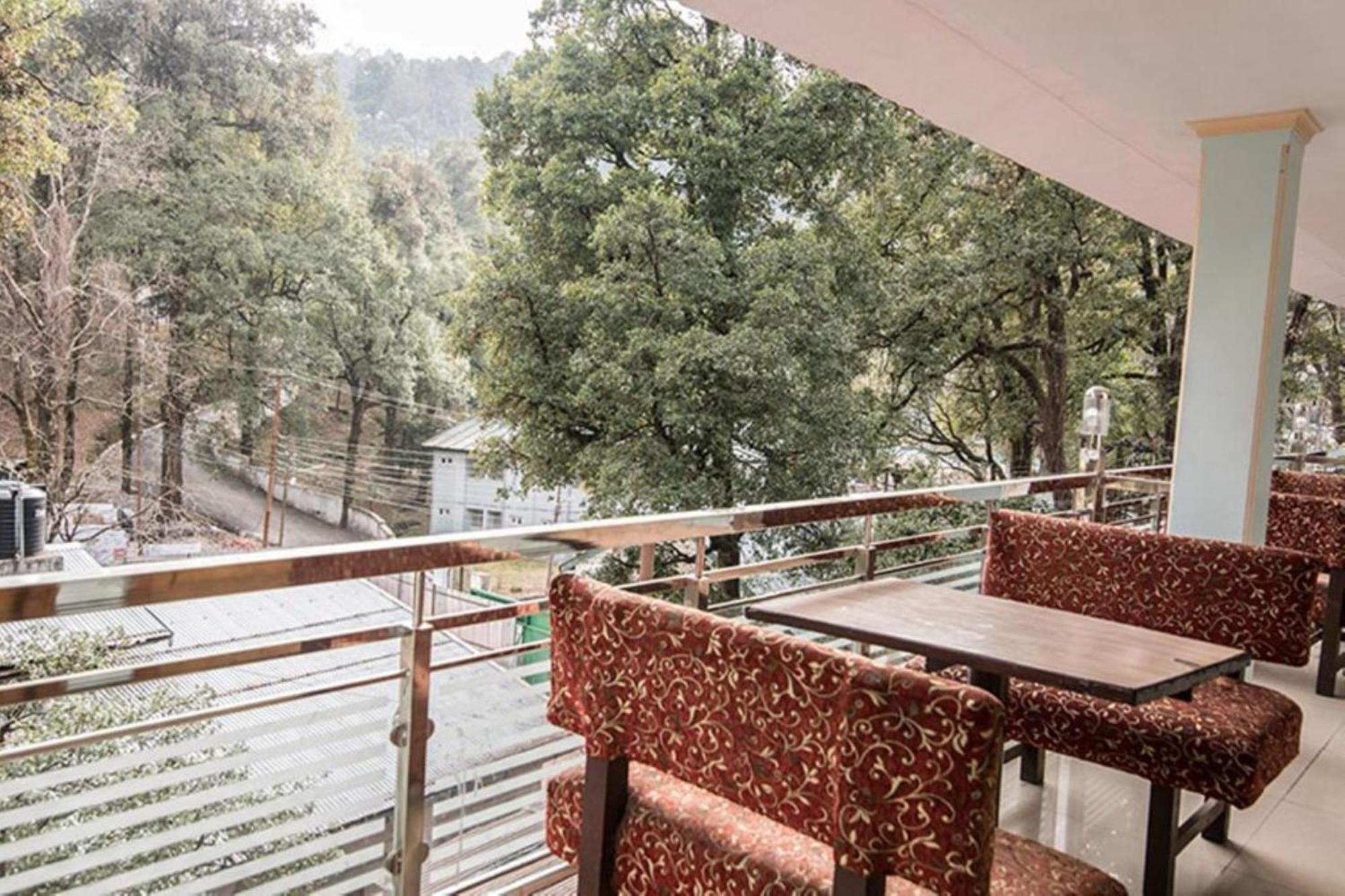 Moon Hotel Mallital, Near Nainital High Court Zewnętrze zdjęcie